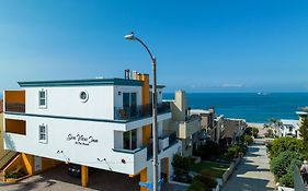The Sea View Inn At The Beach